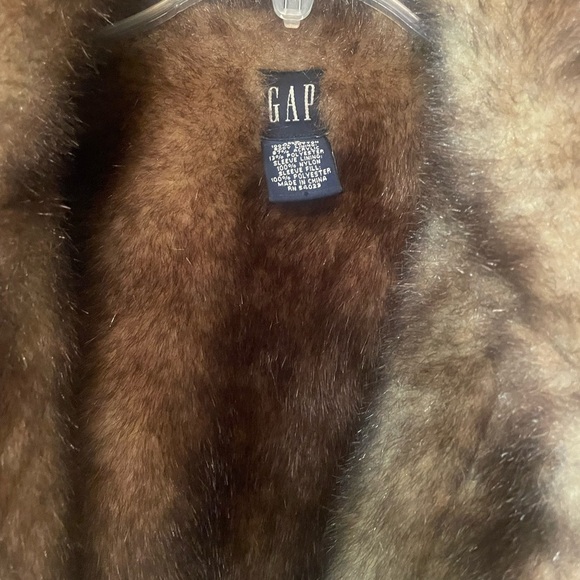 Black denim jacket with faux fur 20 inch chest to chest 24 inch shoulder down - Picture 3 of 5